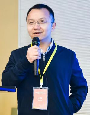 古天乐代言太阳集团城网址创新论坛第一千三百九十讲：Floquet engineering symmetry-breaking and topological states under light irradiation