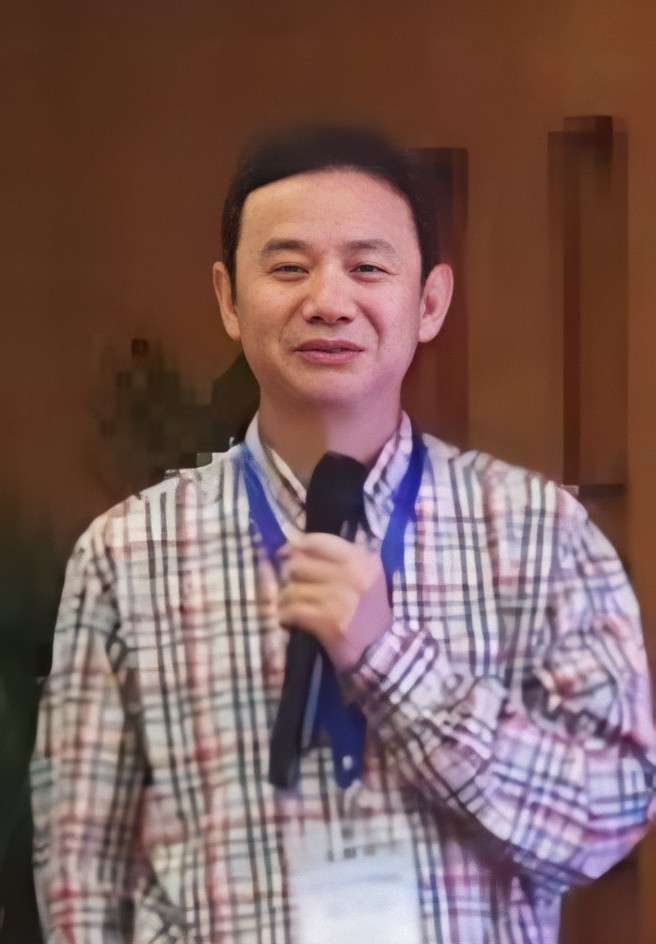 古天乐代言太阳集团城网址创新论坛第九百五十四讲： Entropy and Emergency of topological Dynamical Systems 