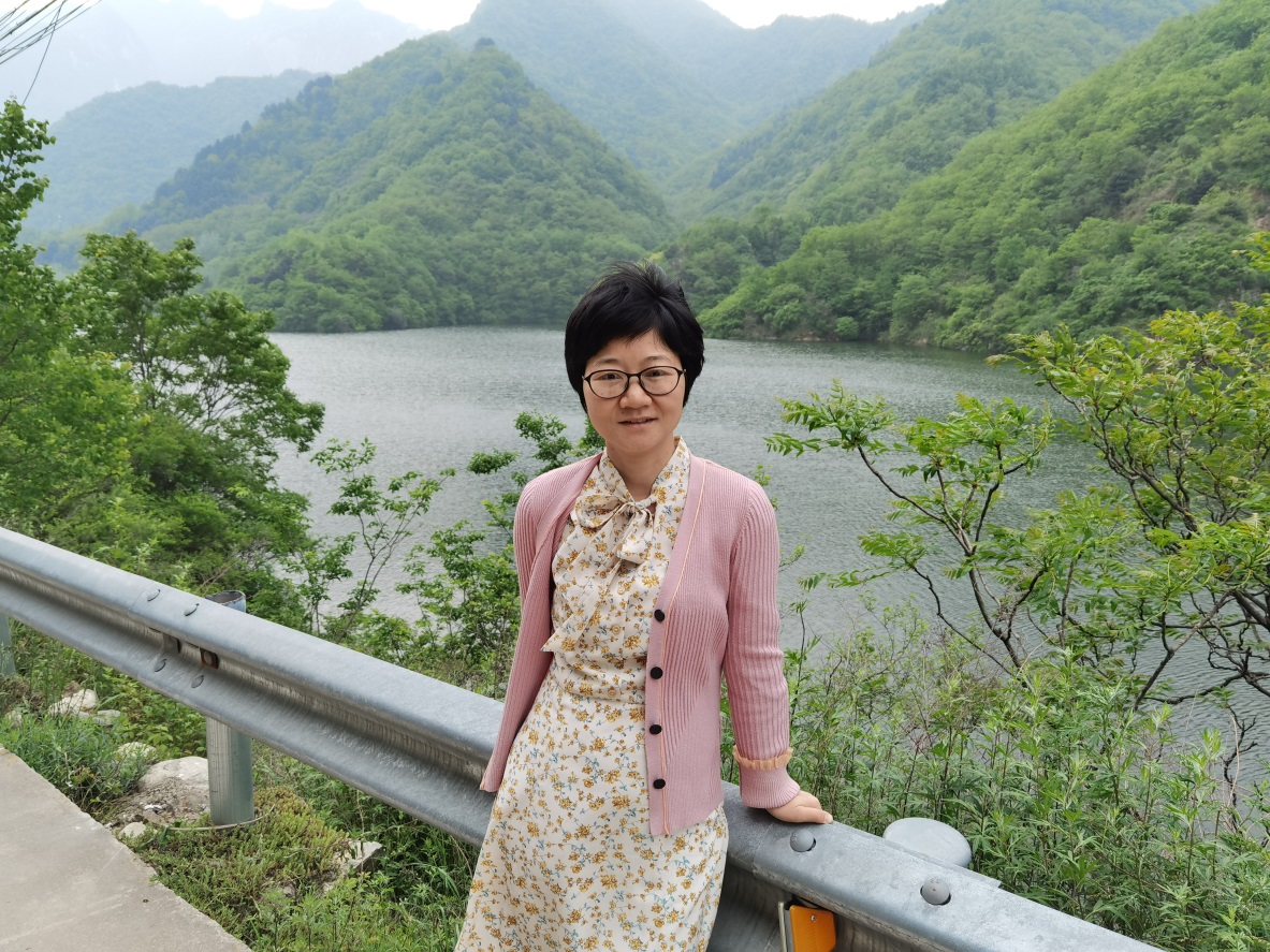 古天乐代言太阳集团城网址创新论坛第一千八百二十八讲：Dynamics analysis of a reaction-diffusion-advection benthic-drift model with logistic growth